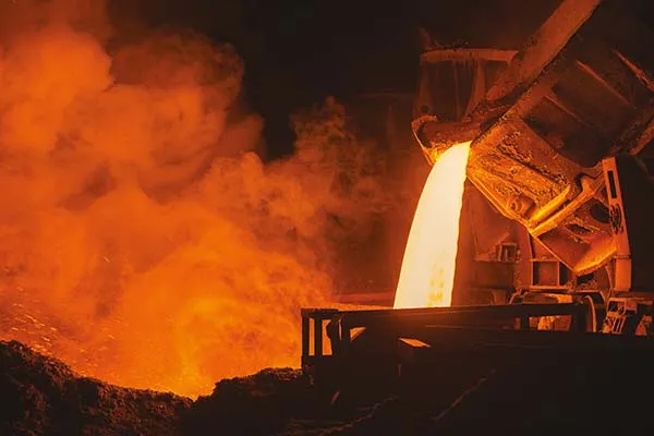 How is silicon carbide (SiC) used in refractory materials?