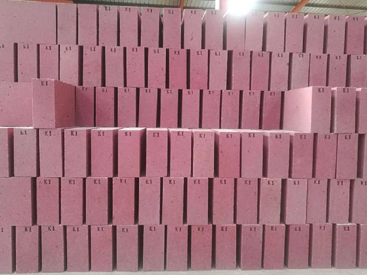 The difference between corundum bricks and chrome corundum bricks